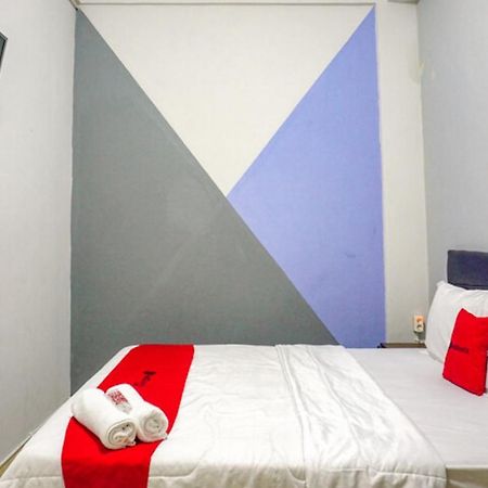 Reddoorz Near Penimbangan Beach Singaraja Exterior photo