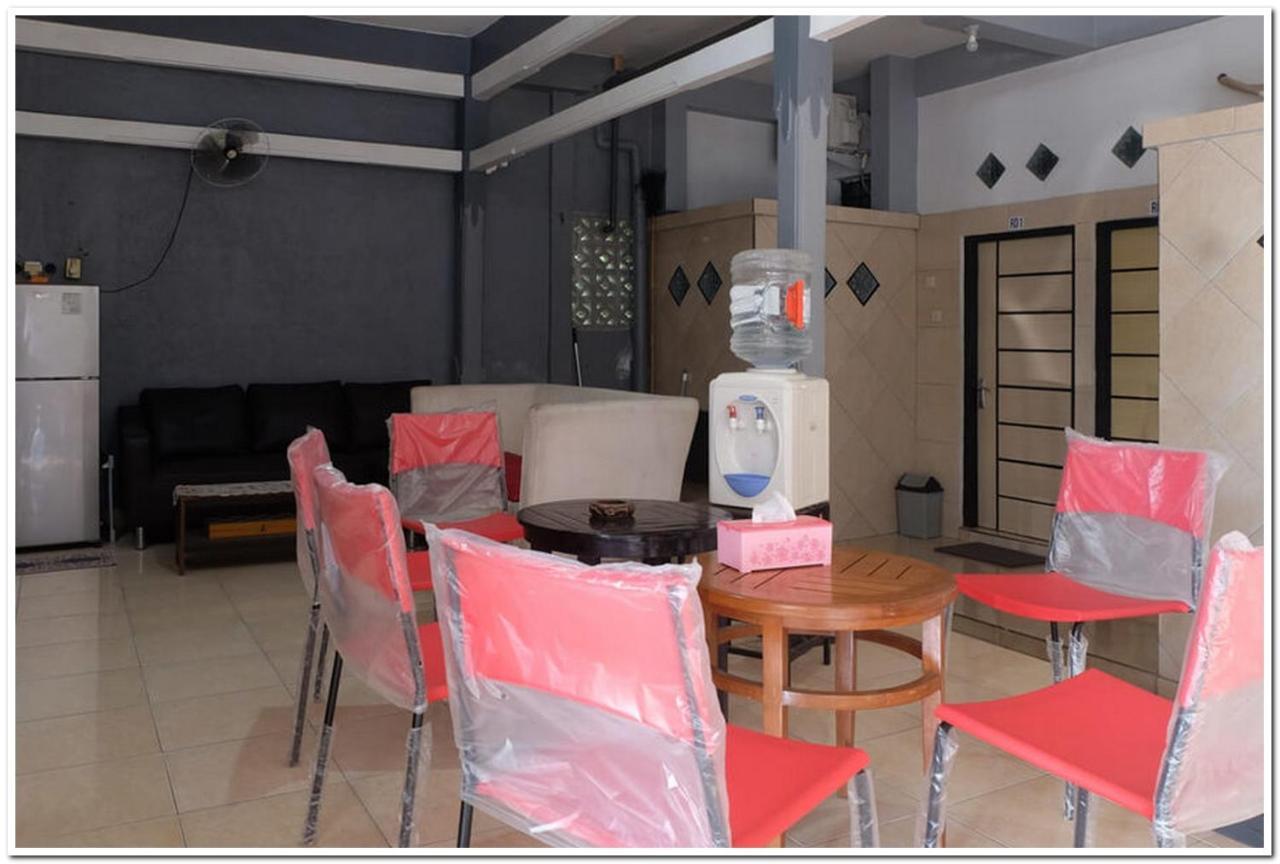 Reddoorz Near Penimbangan Beach Singaraja Exterior photo