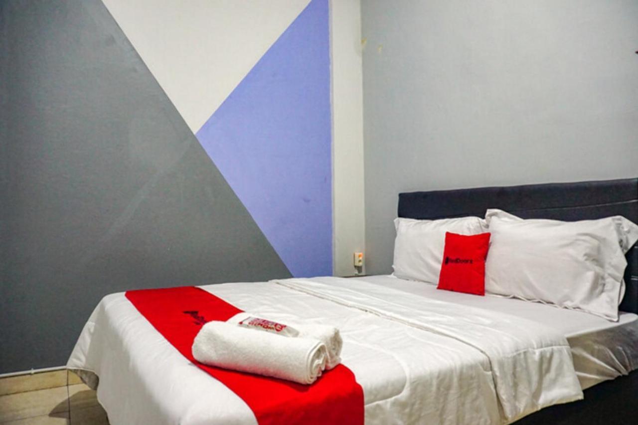 Reddoorz Near Penimbangan Beach Singaraja Exterior photo