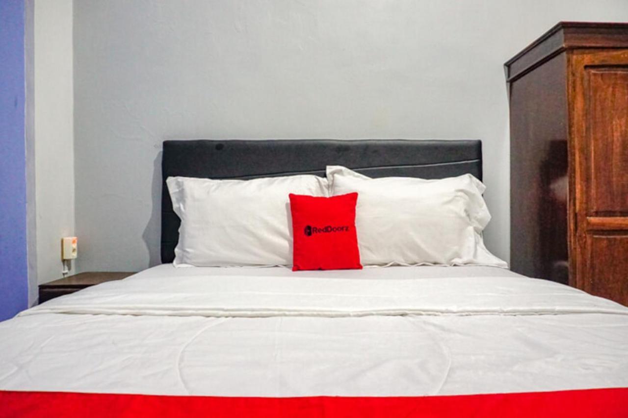 Reddoorz Near Penimbangan Beach Singaraja Exterior photo