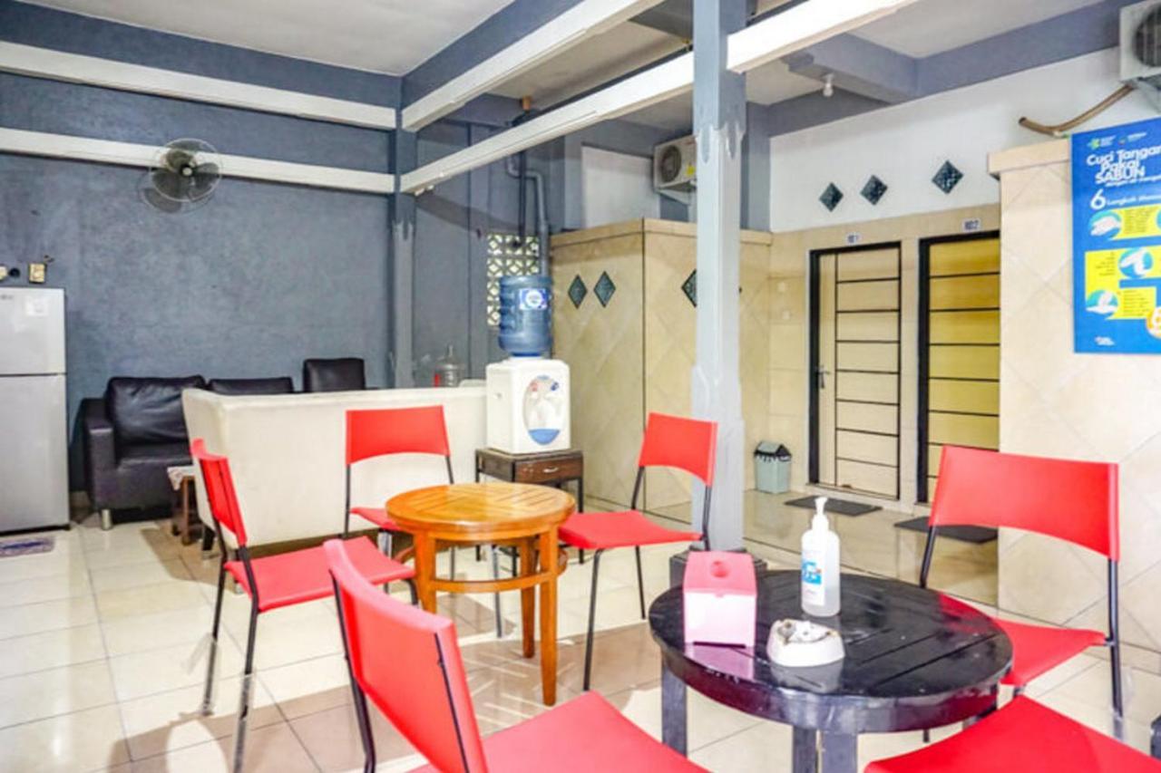 Reddoorz Near Penimbangan Beach Singaraja Exterior photo