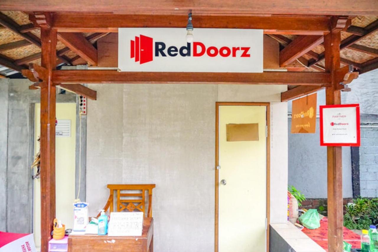 Reddoorz Near Penimbangan Beach Singaraja Exterior photo